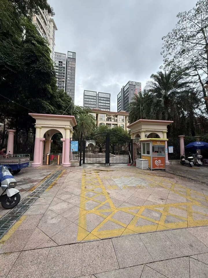 深圳市龙岗区龙岗镇新生村水岸新都19号楼1001
