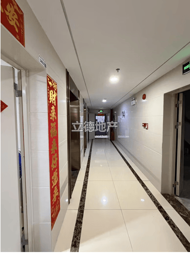 深圳市光明新区公明街道南环大道南侧峰荟花园3栋1402