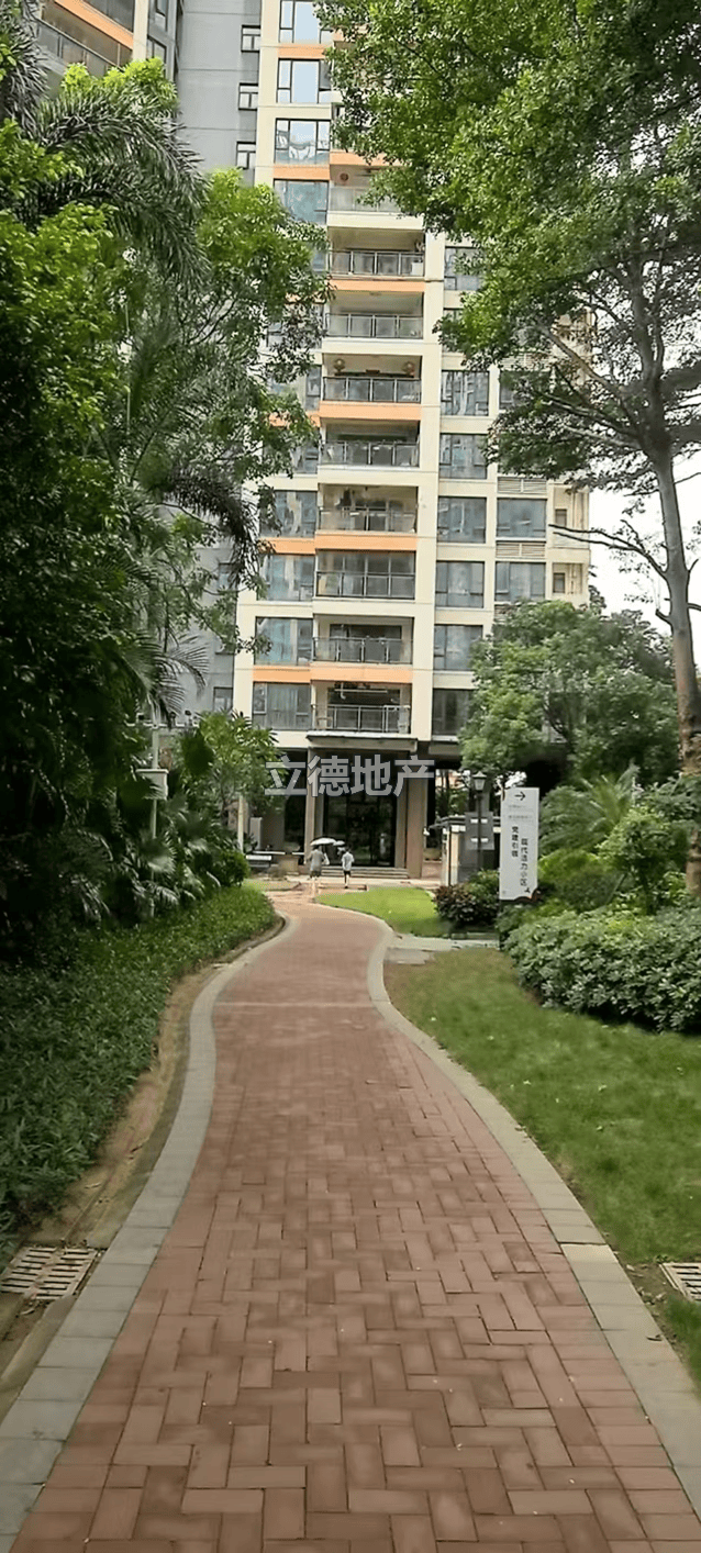 深圳市光明新区公明街道南环大道南侧峰荟花园3栋1402