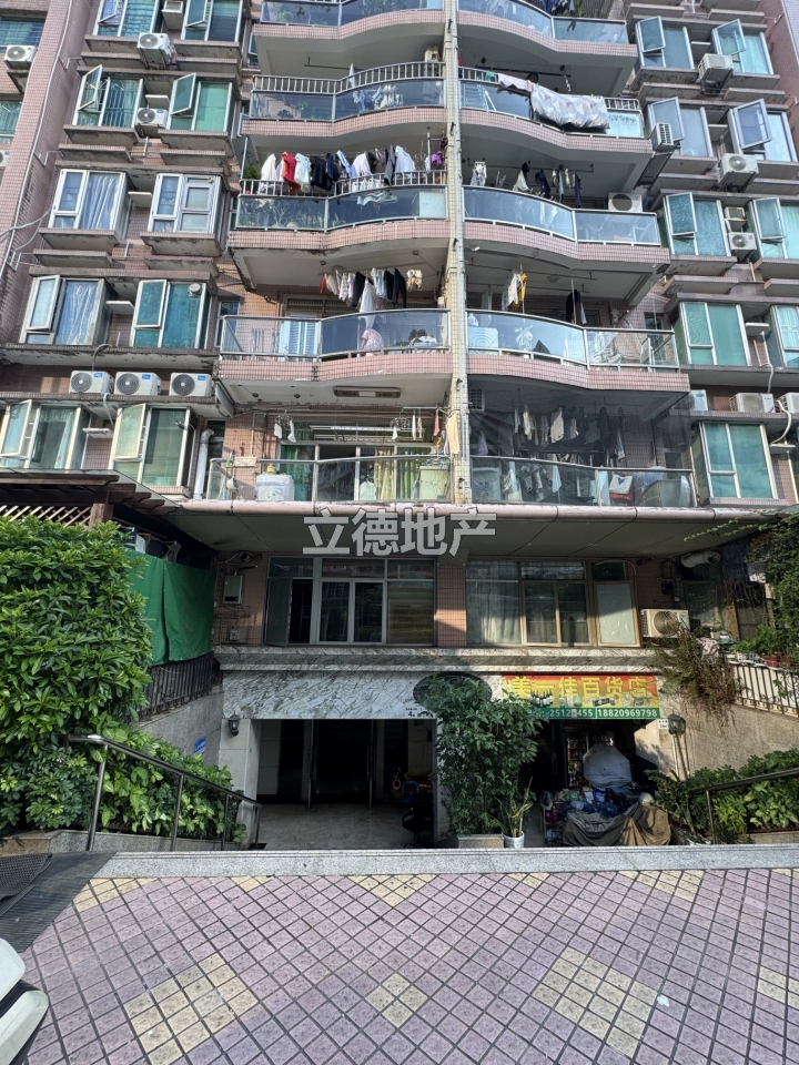 深圳市罗湖区沿河路汇鑫花园汇贵阁6C、6D(双拼房)