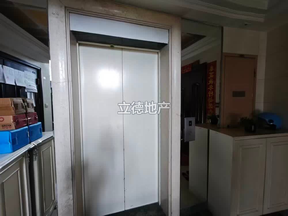 深圳市宝安区宝城115区西乡大道北侧御龙居6栋A单元1001