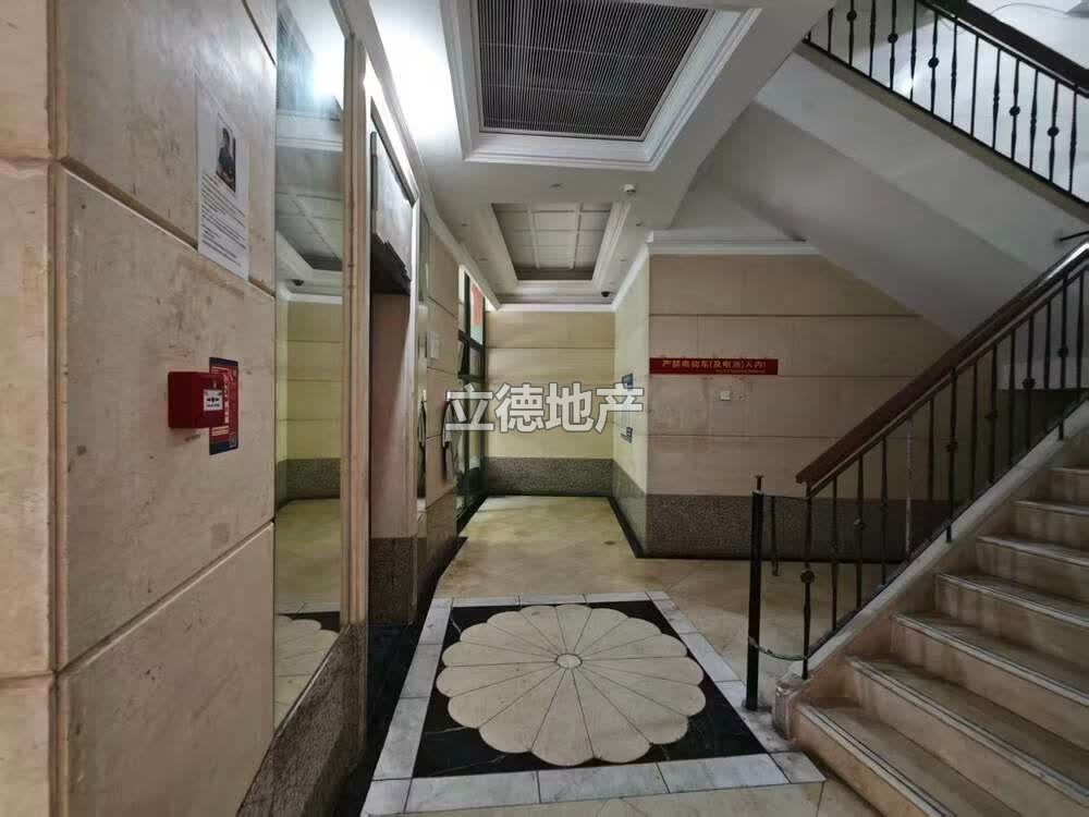 深圳市宝安区宝城115区西乡大道北侧御龙居6栋A单元1001