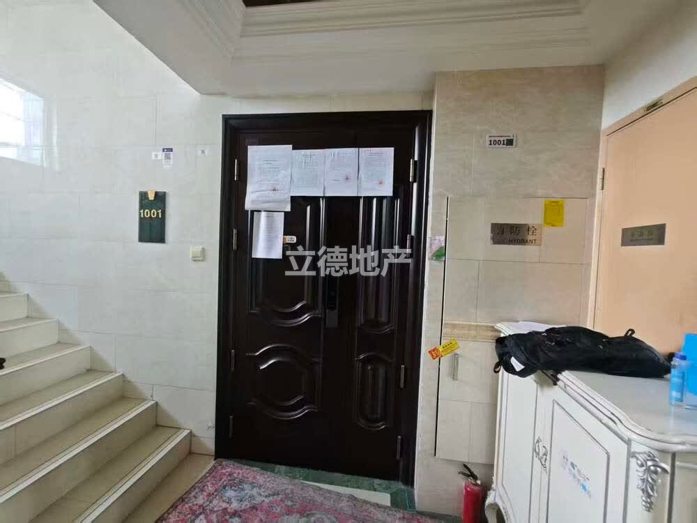 深圳市宝安区宝城115区西乡大道北侧御龙居6栋A单元1001