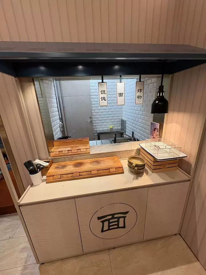 上海市奉贤区望园南路1588弄33号1层、35号1层上海市奉贤区