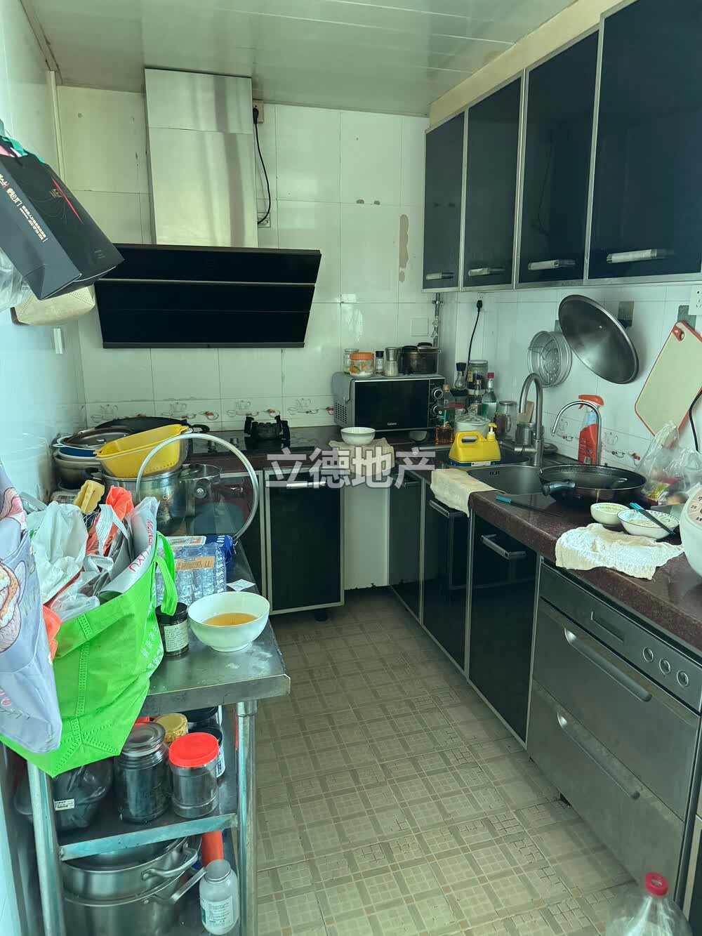 深圳市罗湖区翠竹路2038号一号区新港鸿花园银湖阁2302