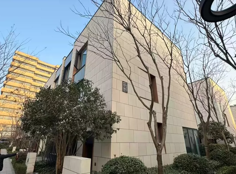 上海市剑川路1100弄36号地下1、1_3层02室（现门牌号1100弄36号102）及剑川路1100弄59号地下1层车位268、269室的不