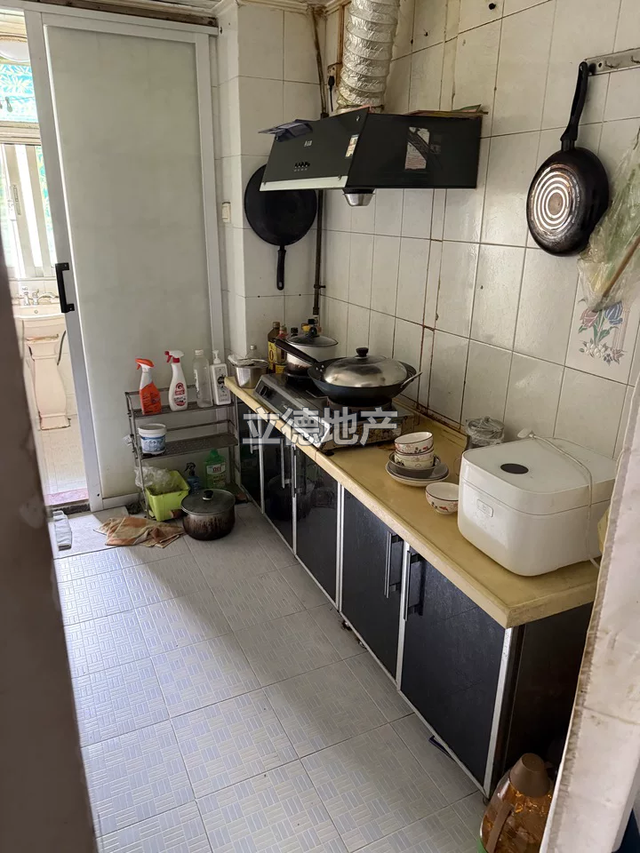 深圳市宝安区宝城73区锦花路福安楼一栋B座706