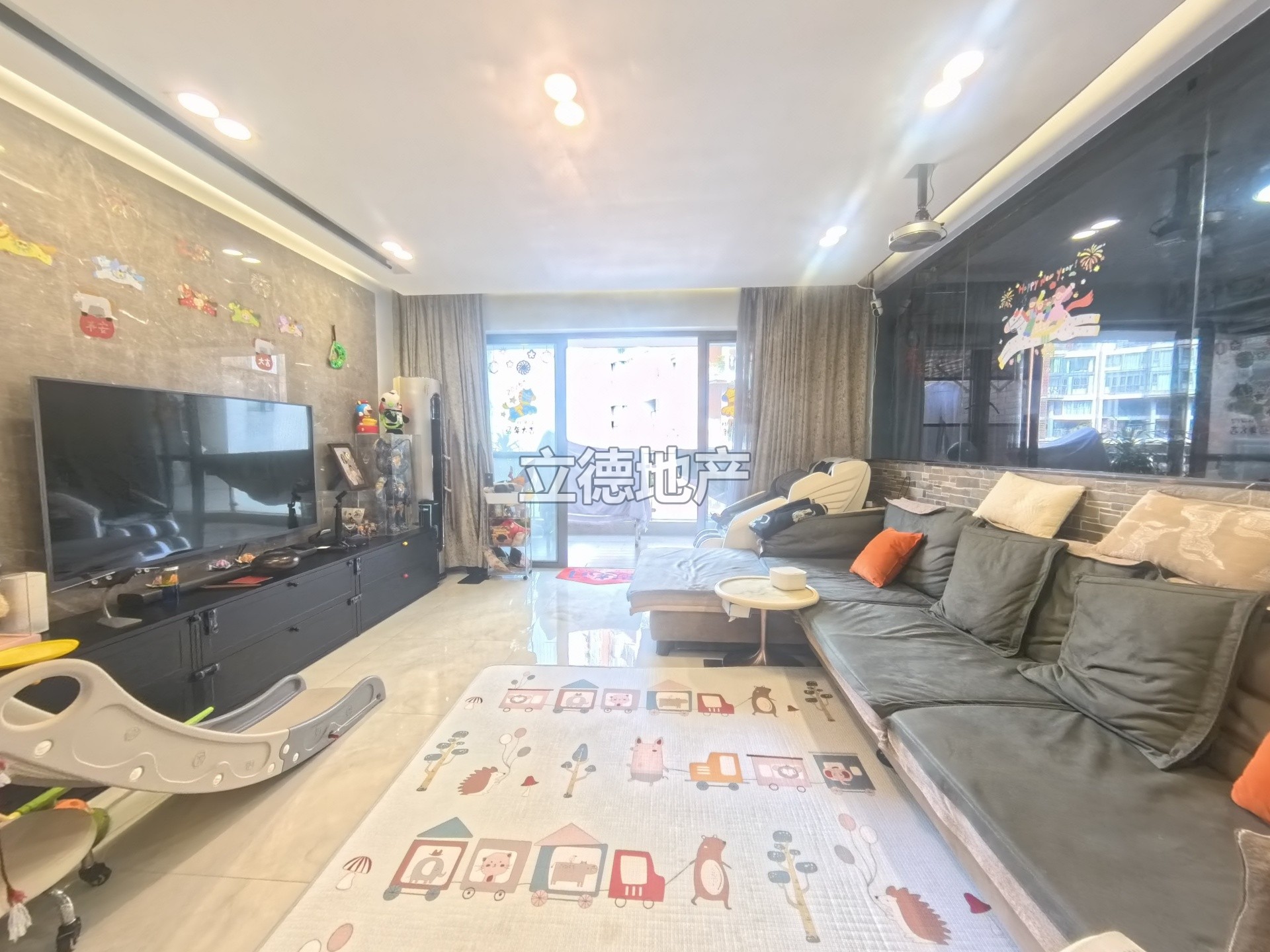 星河丹堤F区改善大3房