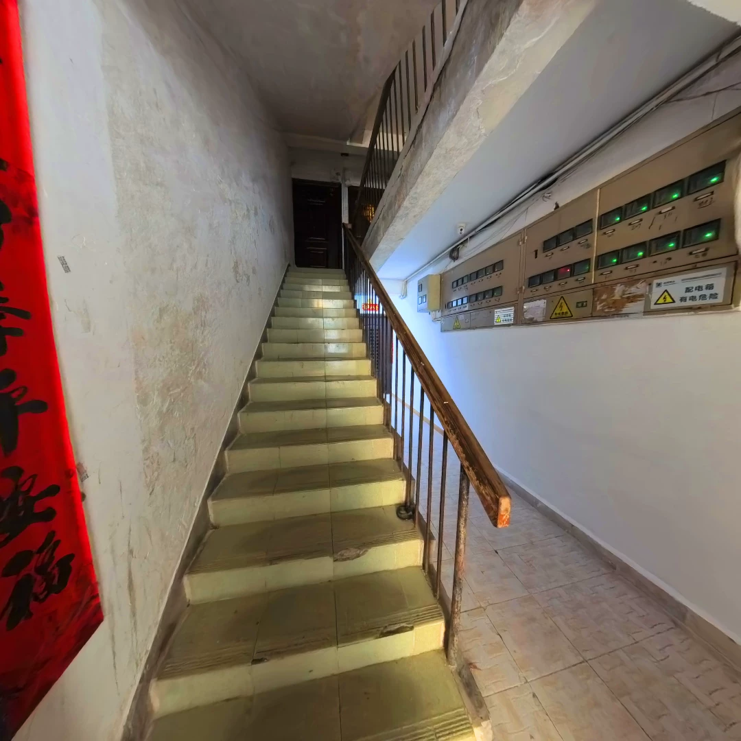 深圳市罗湖区东湖路鹏城花园鹏城花园9栋212