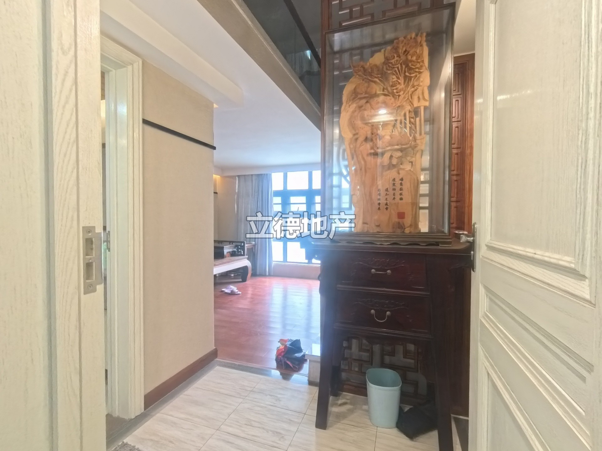 豪装别墅，拎包入住，超大使用面积