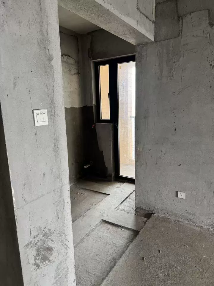 深圳市光明区公明街道松白路以南,福前路以北,马田路以西宏发嘉域花园一期3栋D塔楼3001