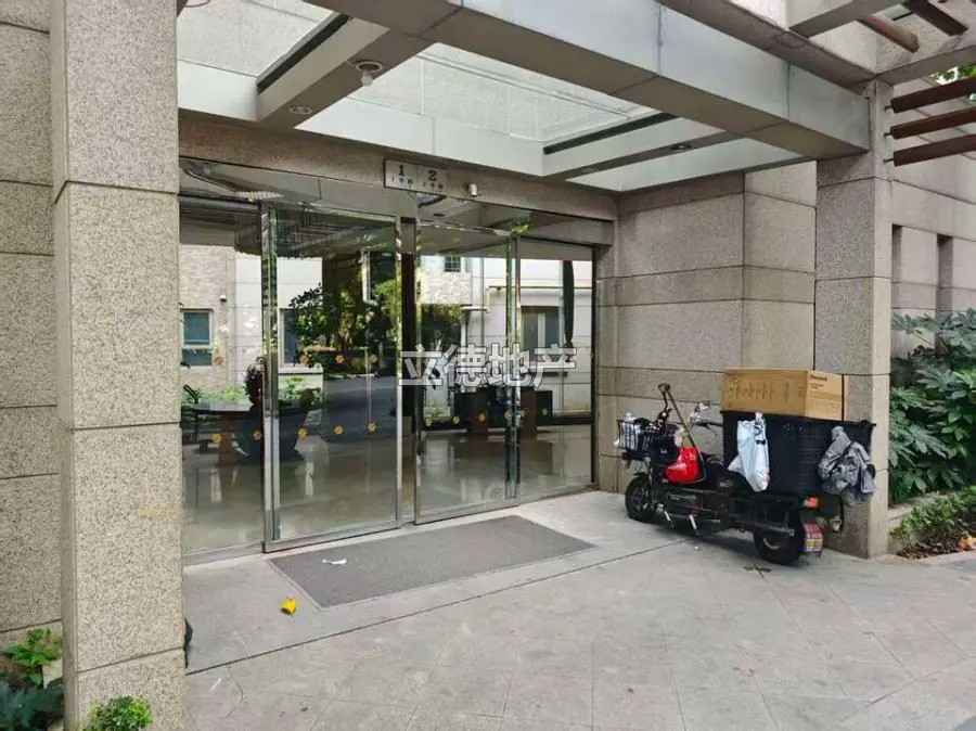 仁恒河滨城