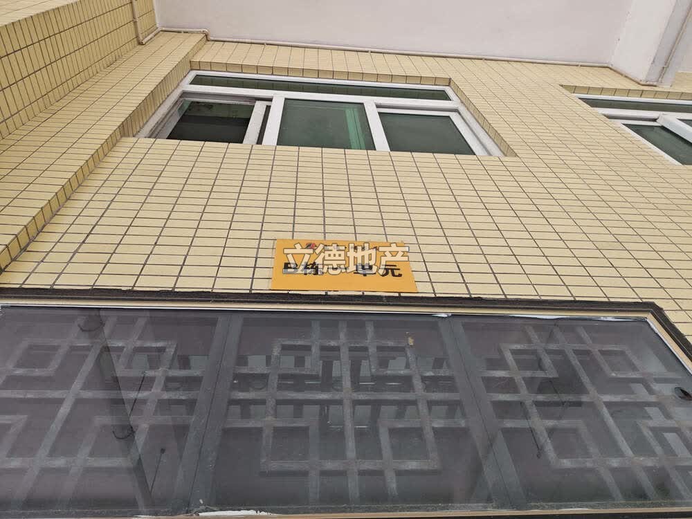 深圳市宝安区西乡镇新城大道南侧富通蟠龙居B栋B1座702