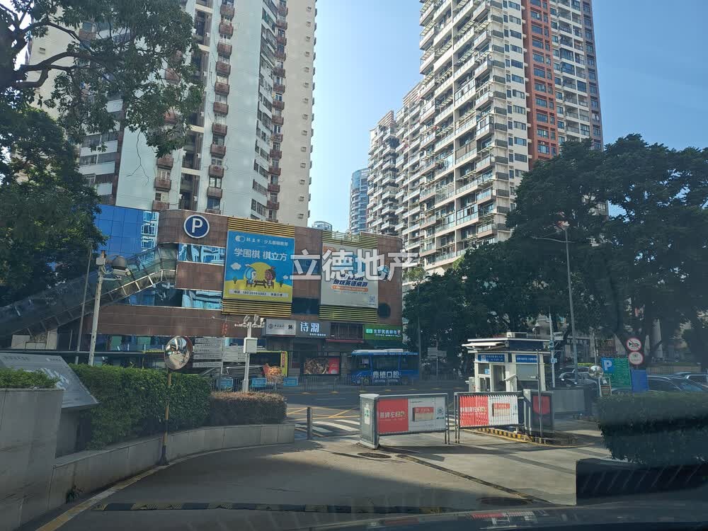 深圳市罗湖区翠竹路逸翠园(二期)星空台2401