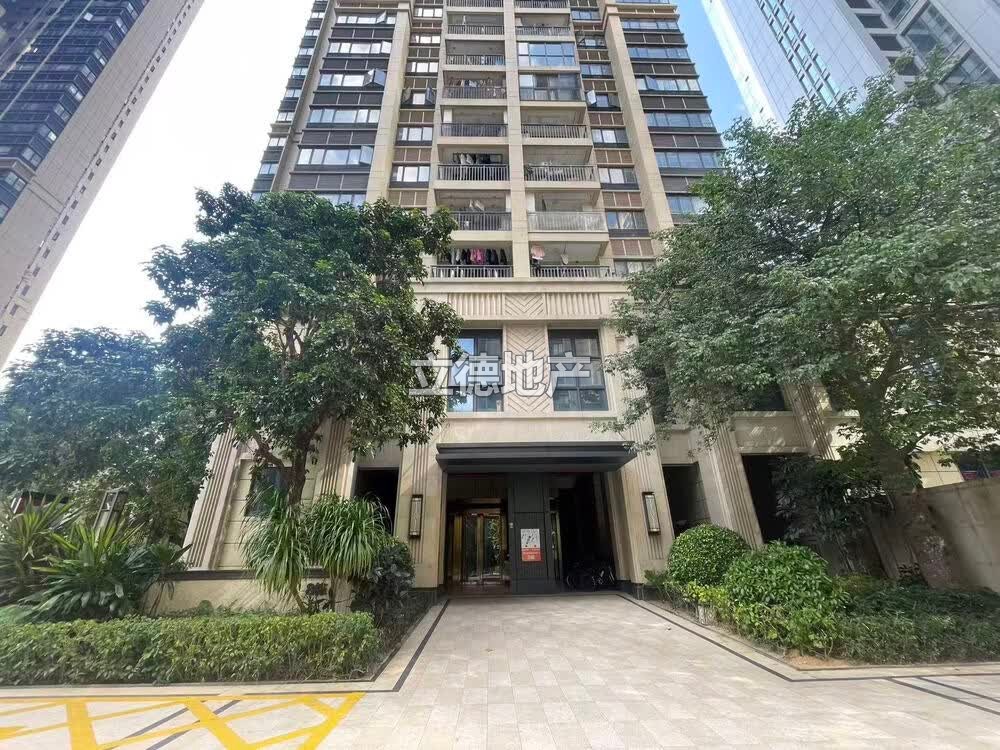深圳市龙岗区龙城街道远洋新天地水岸花园8栋48B