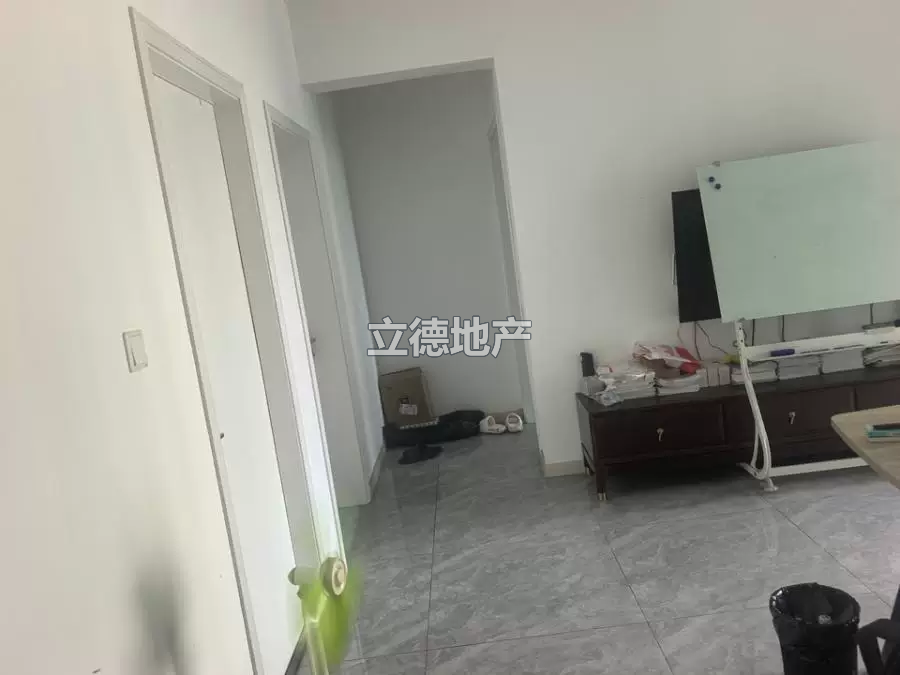 深圳市宝安区新桥街道中心路156号嘉富新禧花园5栋905