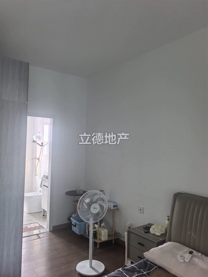 深圳市宝安区新桥街道中心路156号嘉富新禧花园5栋905